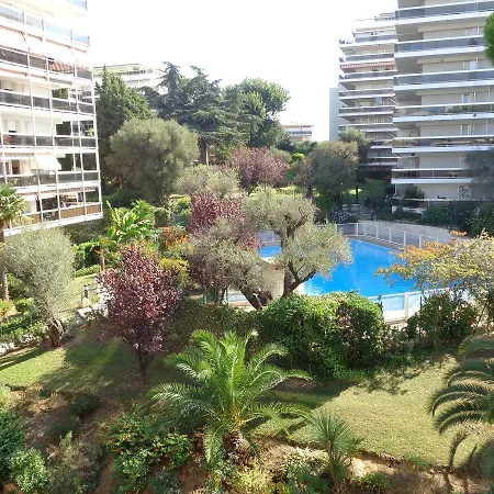 Apartahotel Agence Du Tanit Mas De Tanit Juan-les-Pins